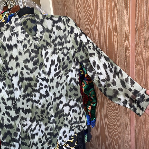 Rare Silk Sheer Versace Leopard print Zeus head button up shirt - Picture 9 of 16